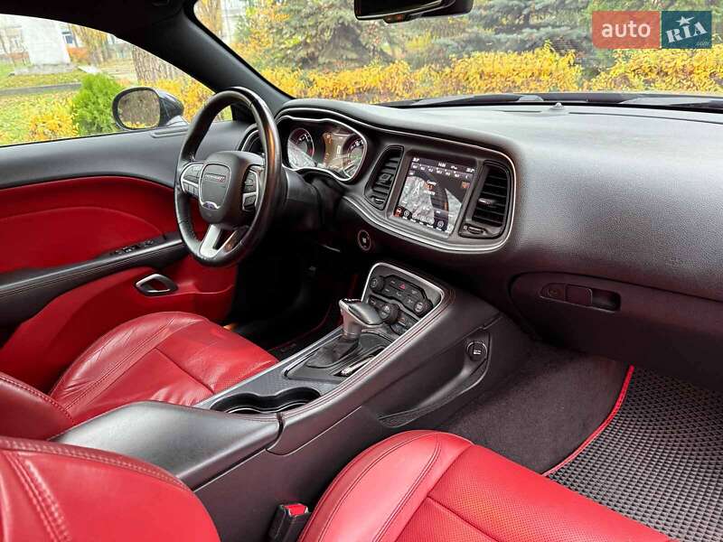 Купе Dodge Challenger 2018 в Києві