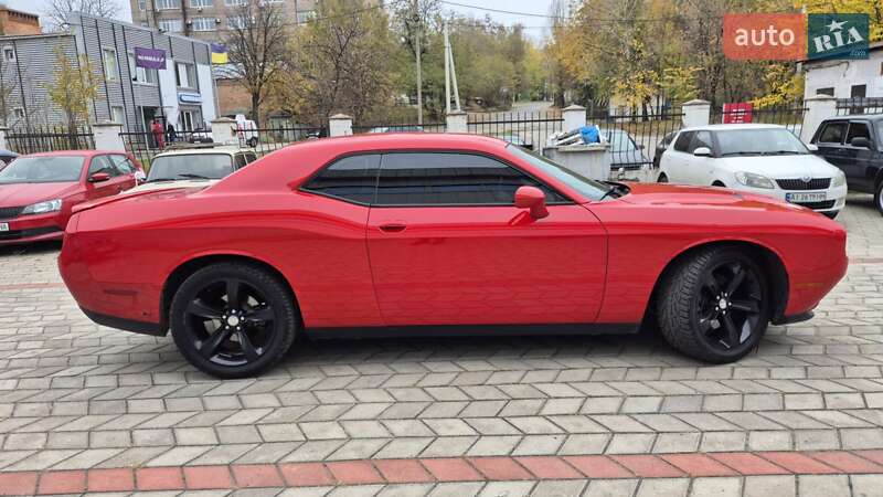 Купе Dodge Challenger 2015 в Запоріжжі