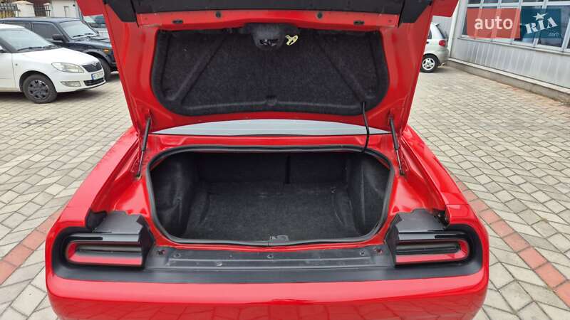 Купе Dodge Challenger 2015 в Запоріжжі
