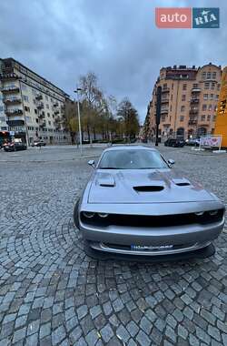 Купе Dodge Challenger 2017 в Києві