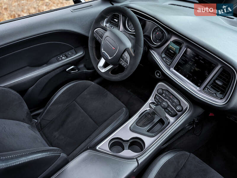Купе Dodge Challenger 2018 в Києві фото 15 Купе Dodge Challenger 2018 в Києві