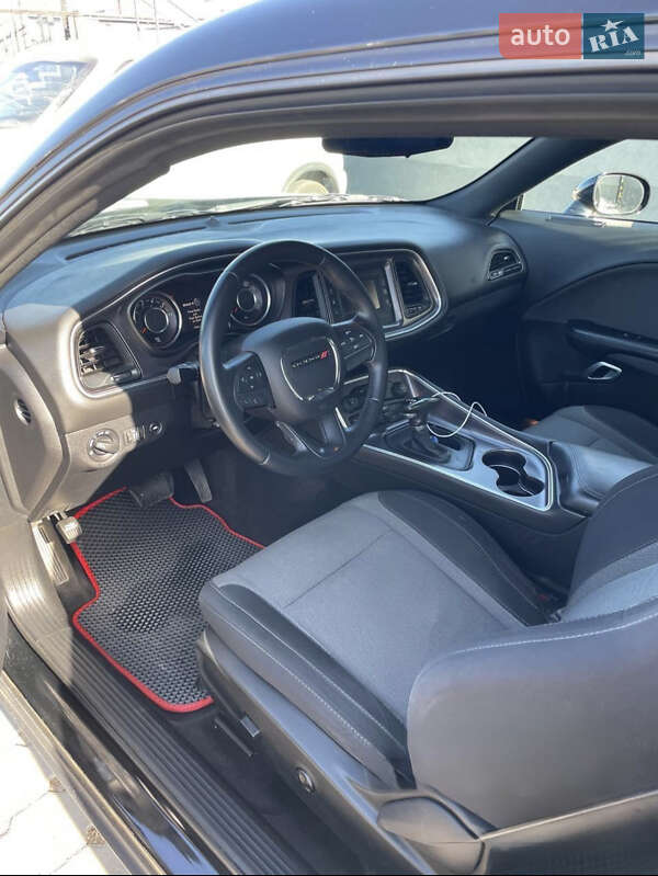 Купе Dodge Challenger 2014 в Ізмаїлі