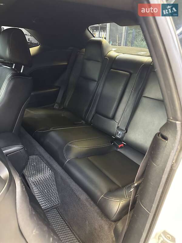 Купе Dodge Challenger 2016 в Чернівцях фото 20 Купе Dodge Challenger 2016 в Чернівцях