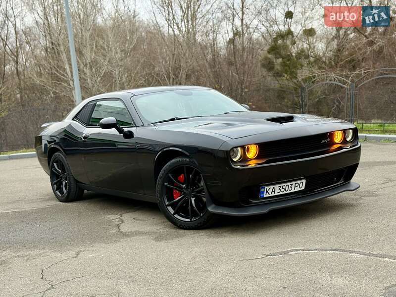 Купе Dodge Challenger 2016 в Киеве