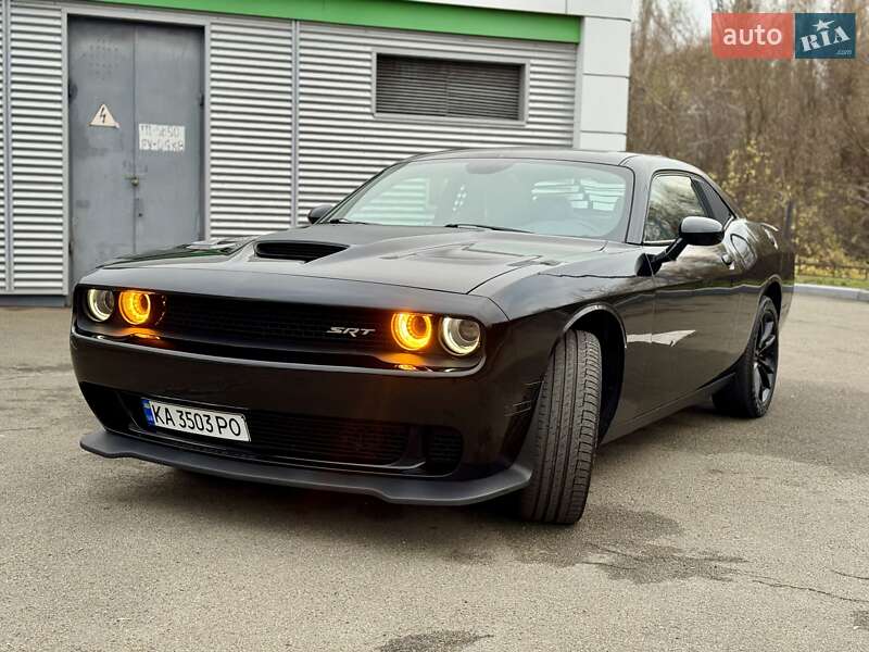 Купе Dodge Challenger 2016 в Киеве