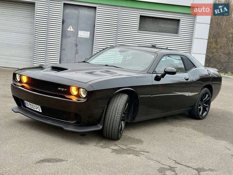 Купе Dodge Challenger 2016 в Киеве