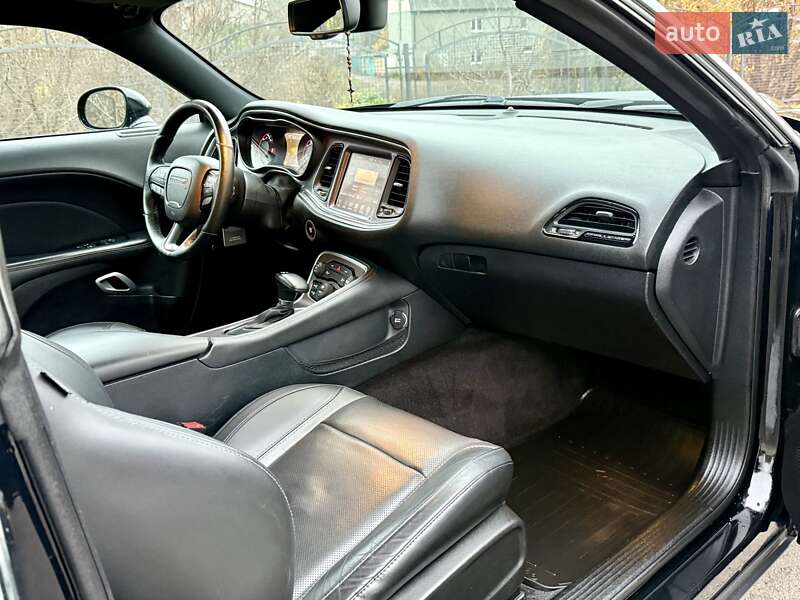 Купе Dodge Challenger 2016 в Киеве