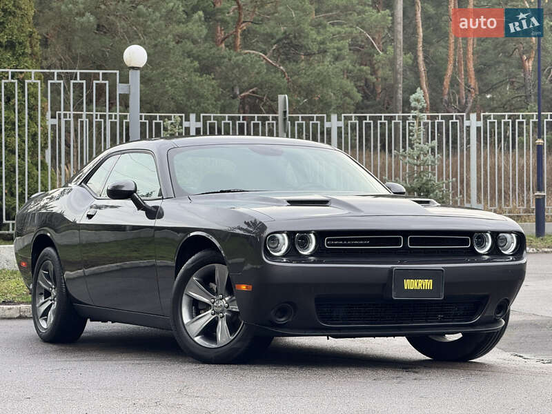 Купе Dodge Challenger 2020 в Києві фото 10 Купе Dodge Challenger 2020 в Києві