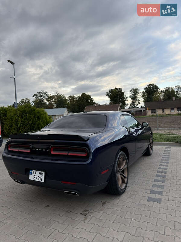 Купе Dodge Challenger 2016 в Каменец-Подольском фото 5 Купе Dodge Challenger 2016 в Каменец-Подольском