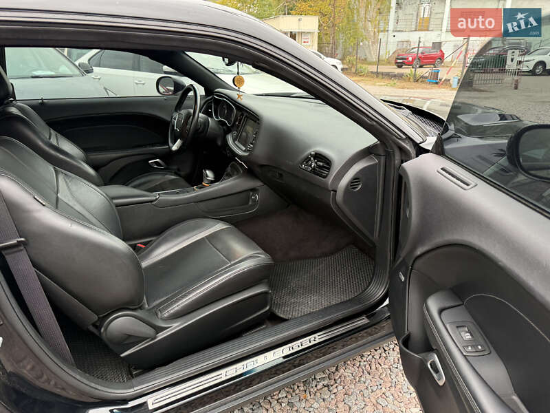 Купе Dodge Challenger 2016 в Полтаве