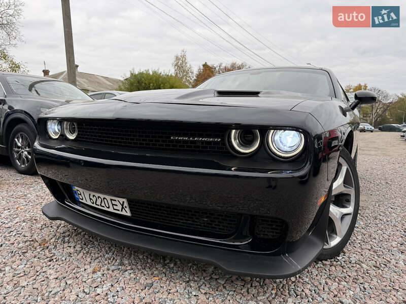 Купе Dodge Challenger 2016 в Полтаве