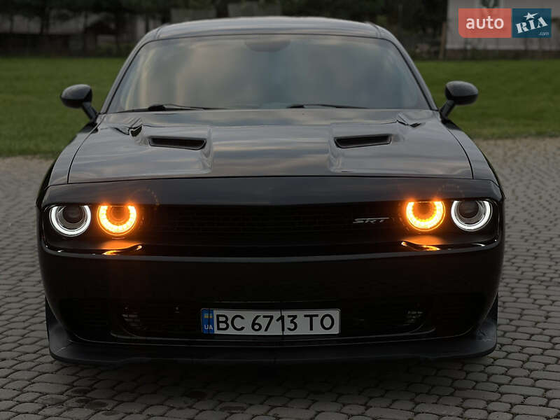 Купе Dodge Challenger 2017 в Львове