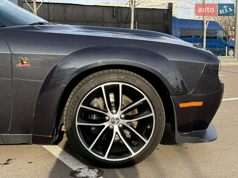 Купе Dodge Challenger 2016 в Киеве