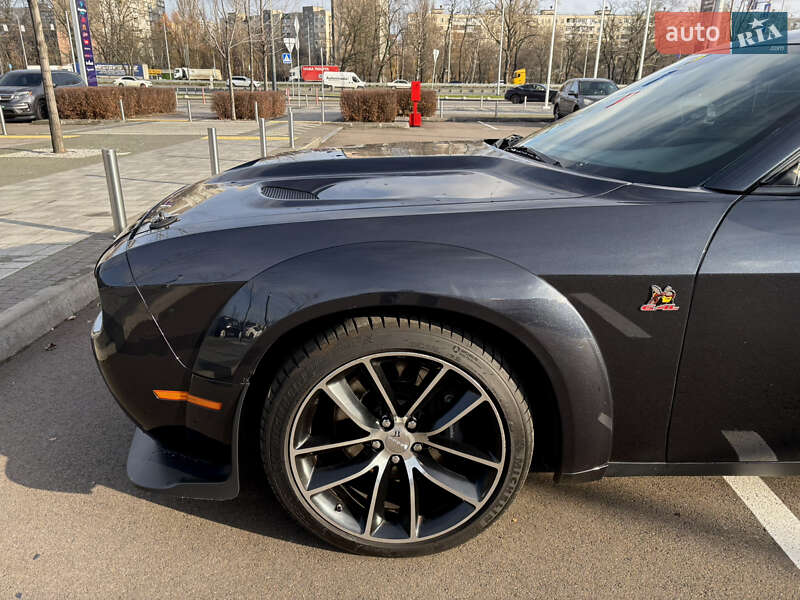 Купе Dodge Challenger 2016 в Киеве
