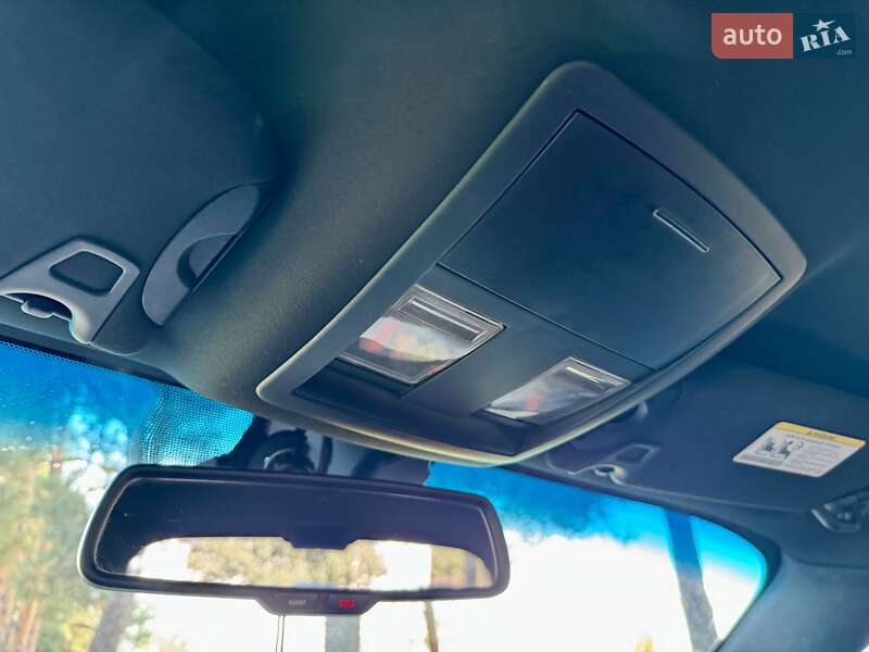 Купе Dodge Challenger 2017 в Киеве