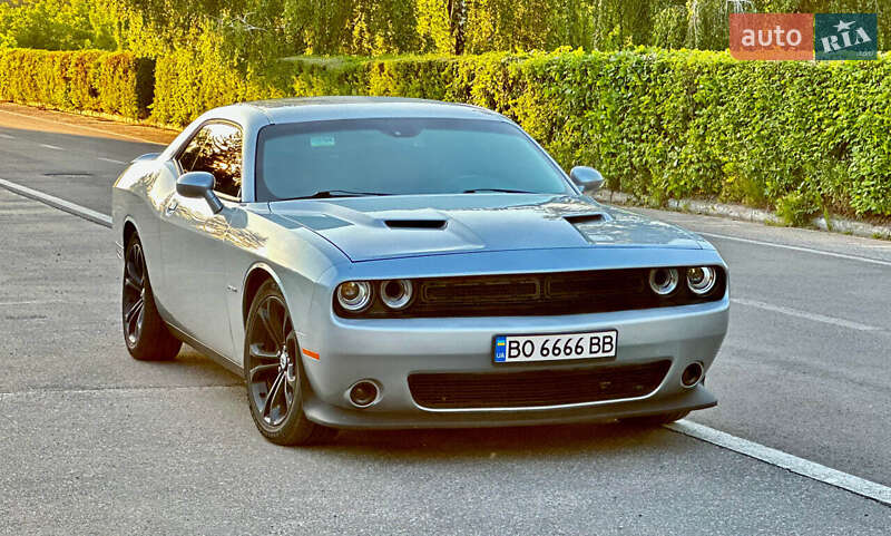 Dodge Challenger 2021