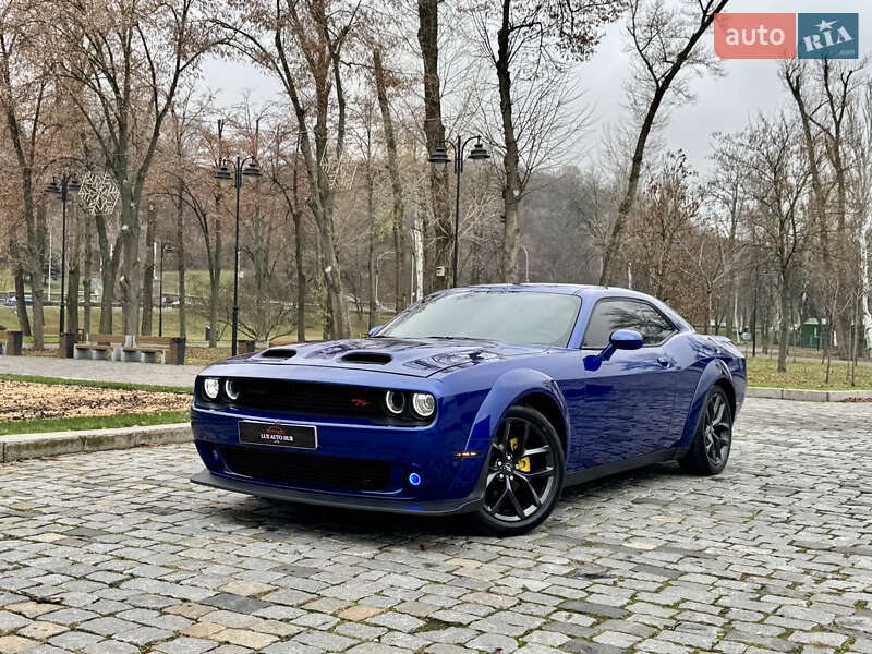 Купе Dodge Challenger 2020 в Киеве