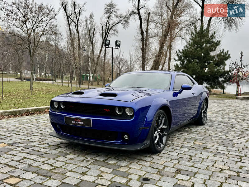 Купе Dodge Challenger 2020 в Киеве