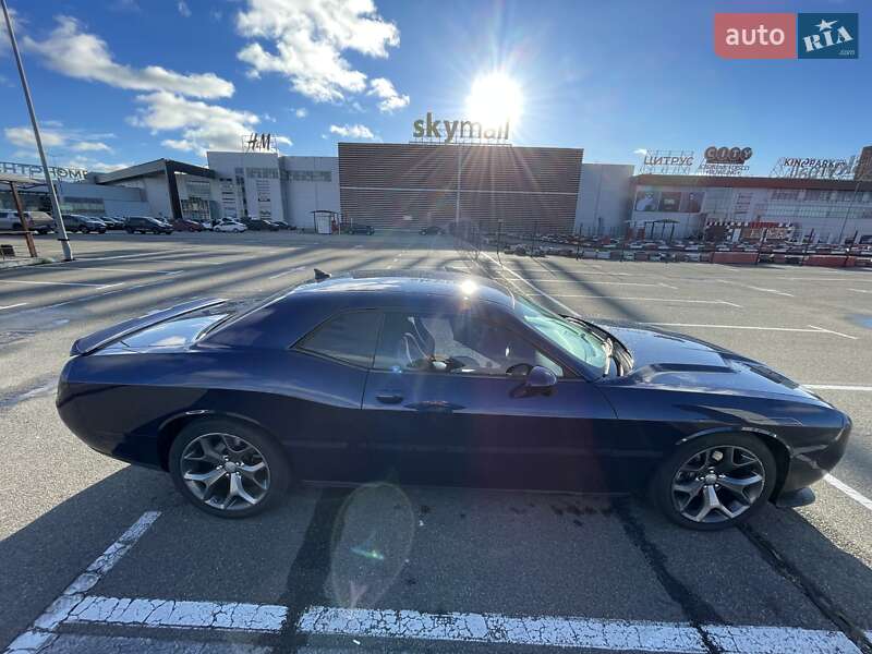 Купе Dodge Challenger 2014 в Киеве