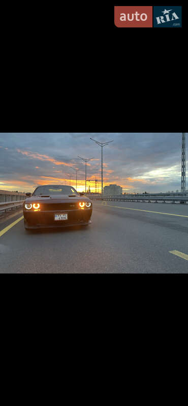 Купе Dodge Challenger 2014 в Киеве