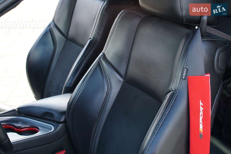 Купе Dodge Challenger 2019 в Киеве