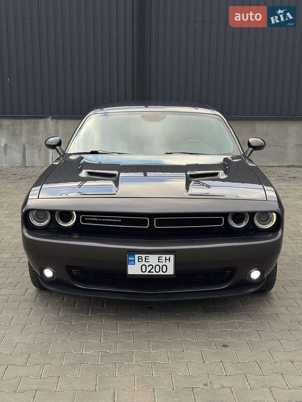 Купе Dodge Challenger 2022 в Вознесенске