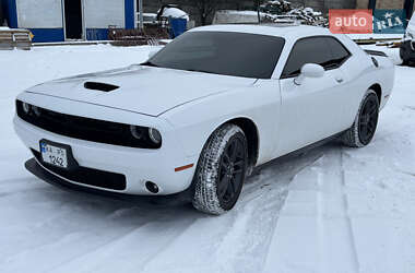 Купе Dodge Challenger 2019 в Буче