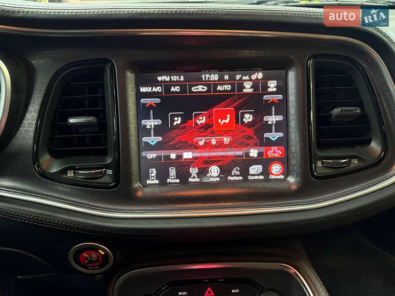 Купе Dodge Challenger 2016 в Киеве фото 16 Купе Dodge Challenger 2016 в Киеве