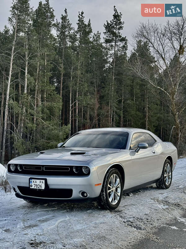 Купе Dodge Challenger 2021 в Киеве