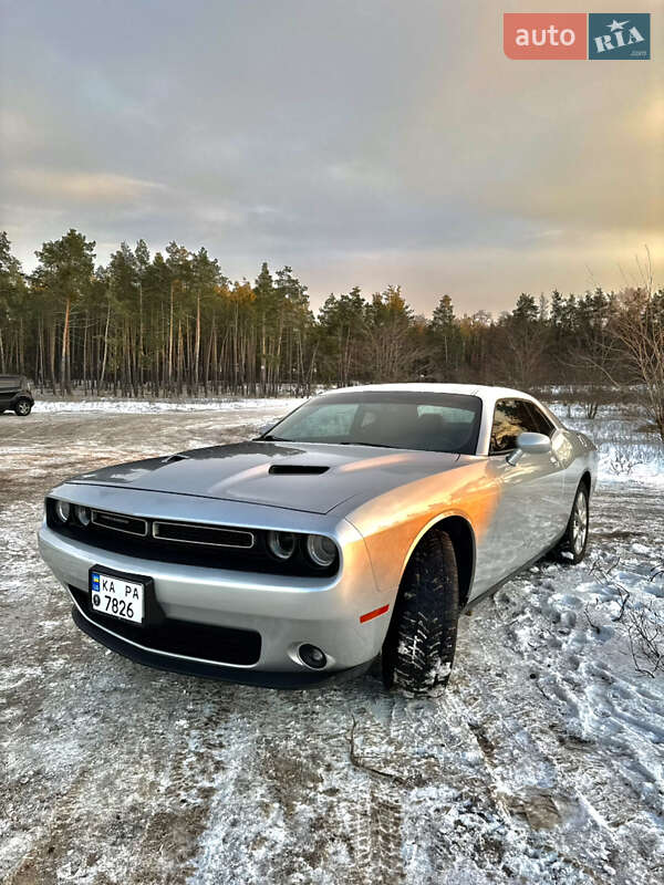 Купе Dodge Challenger 2021 в Киеве