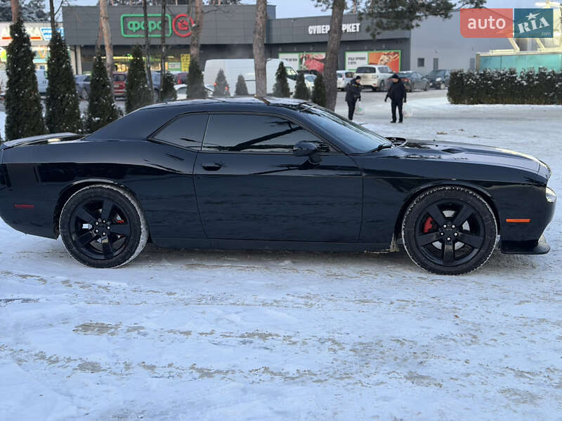 Купе Dodge Challenger 2014 в Киеве