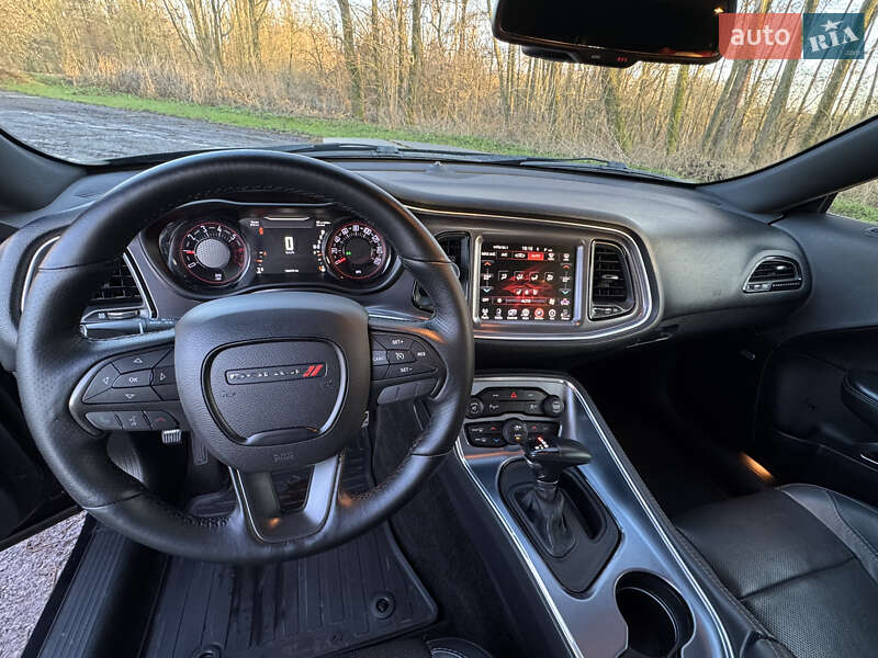 Купе Dodge Challenger 2016 в Киеве фото 15 Купе Dodge Challenger 2016 в Киеве