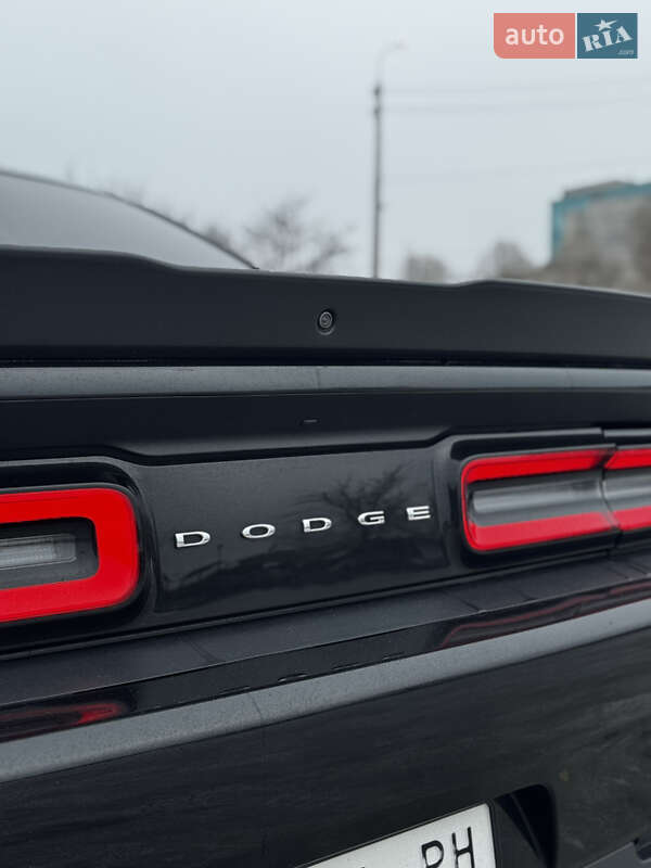 Купе Dodge Challenger 2015 в Києві фото 10 Купе Dodge Challenger 2015 в Києві