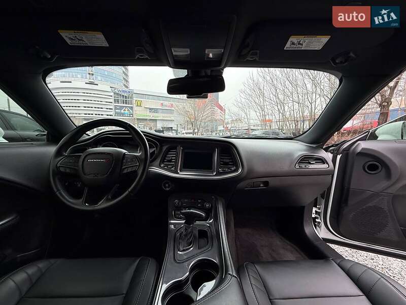 Купе Dodge Challenger 2018 в Дніпрі