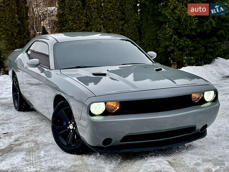 Купе Dodge Challenger 2013 в Ивано-Франковске фото Купе Dodge Challenger 2013 в Ивано-Франковске