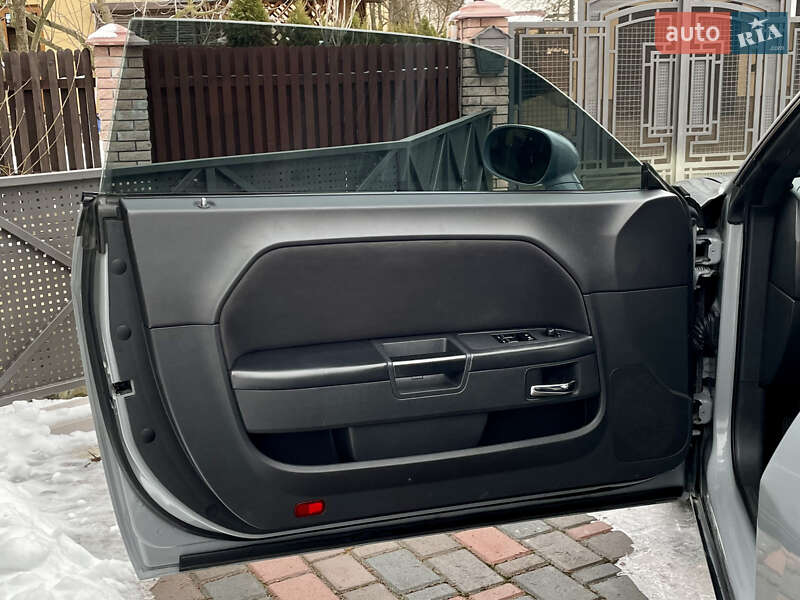 Купе Dodge Challenger 2013 в Ивано-Франковске фото 16 Купе Dodge Challenger 2013 в Ивано-Франковске