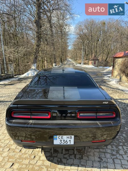 Купе Dodge Challenger 2017 в Черновцах