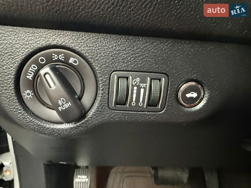 Купе Dodge Challenger 2017 в Киеве