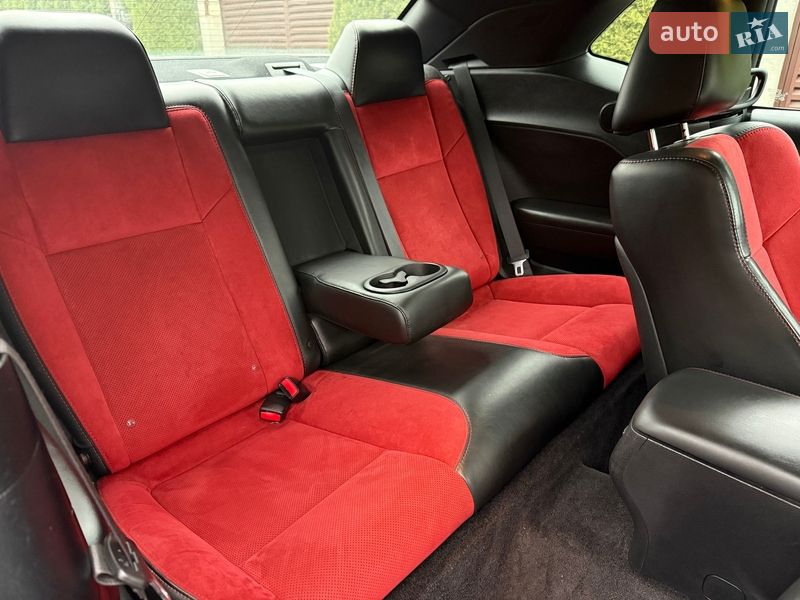 Купе Dodge Challenger 2017 в Киеве