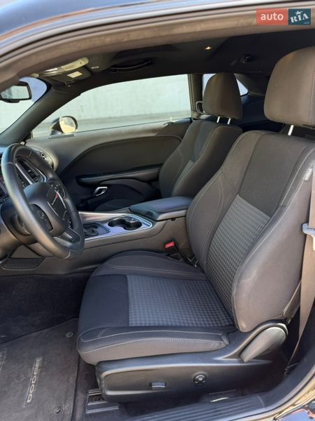 Купе Dodge Challenger 2017 в Киеве