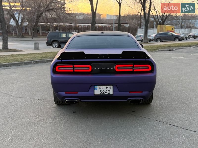 Купе Dodge Challenger 2017 в Киеве фото 4 Купе Dodge Challenger 2017 в Киеве