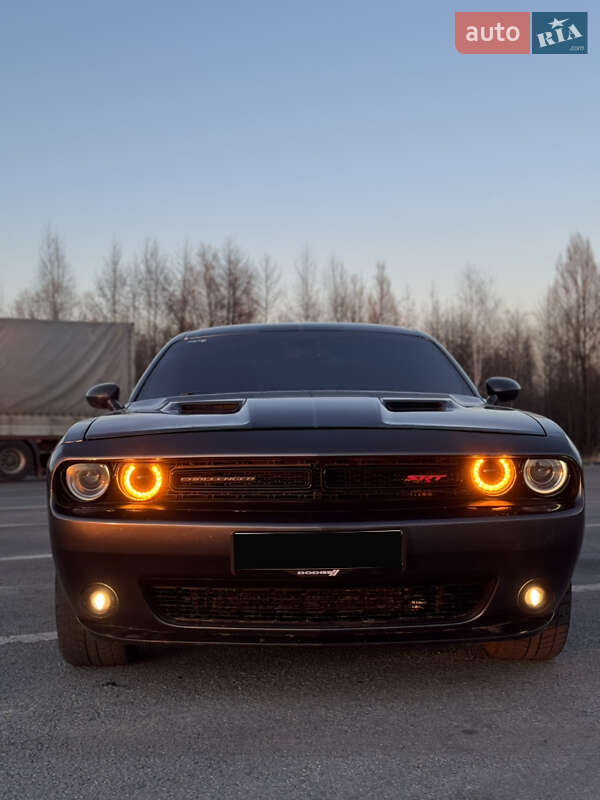 Купе Dodge Challenger 2017 в Киеве