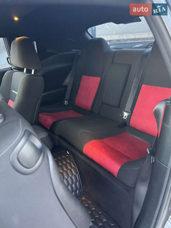 Купе Dodge Challenger 2017 в Киеве