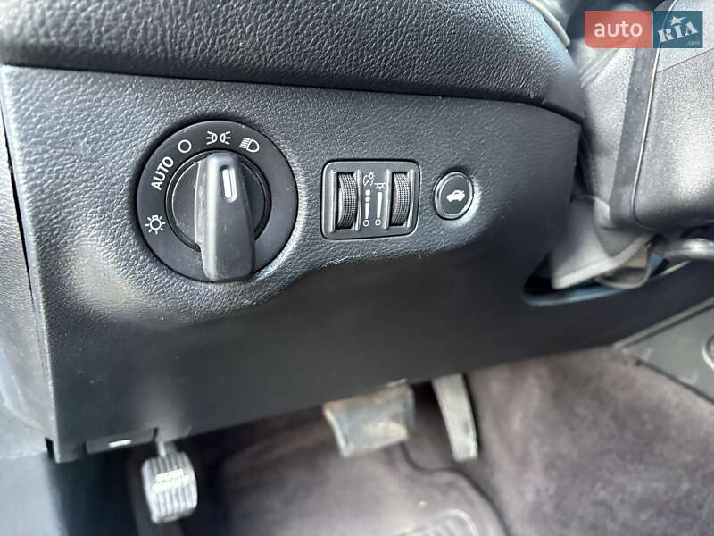 Купе Dodge Challenger 2017 в Киеве