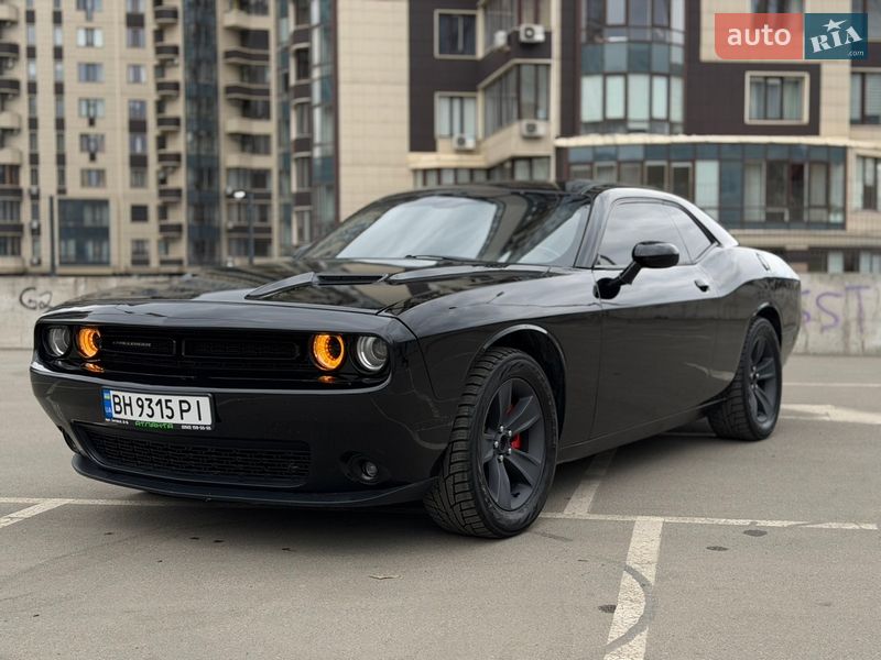 Купе Dodge Challenger 2015 в Киеве
