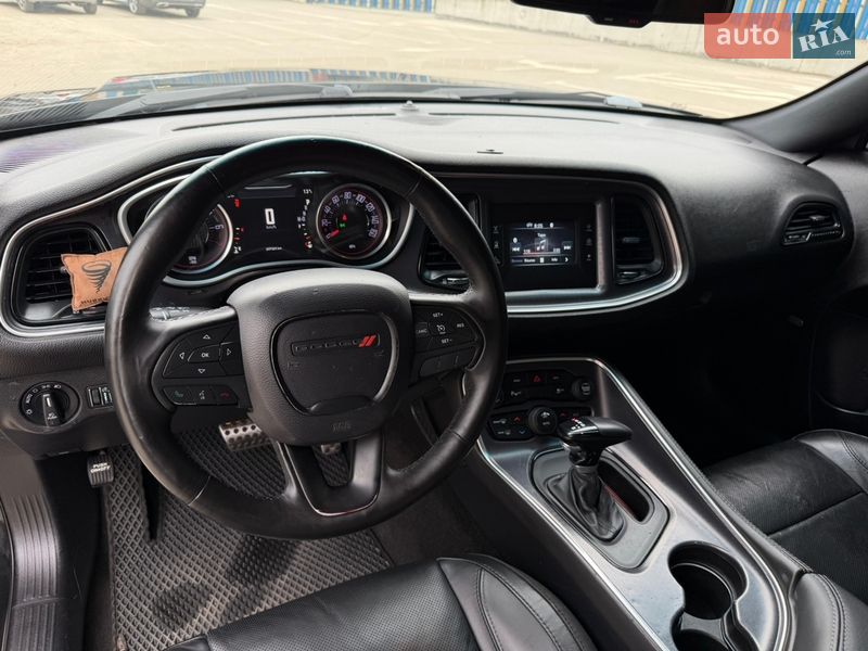Купе Dodge Challenger 2015 в Киеве