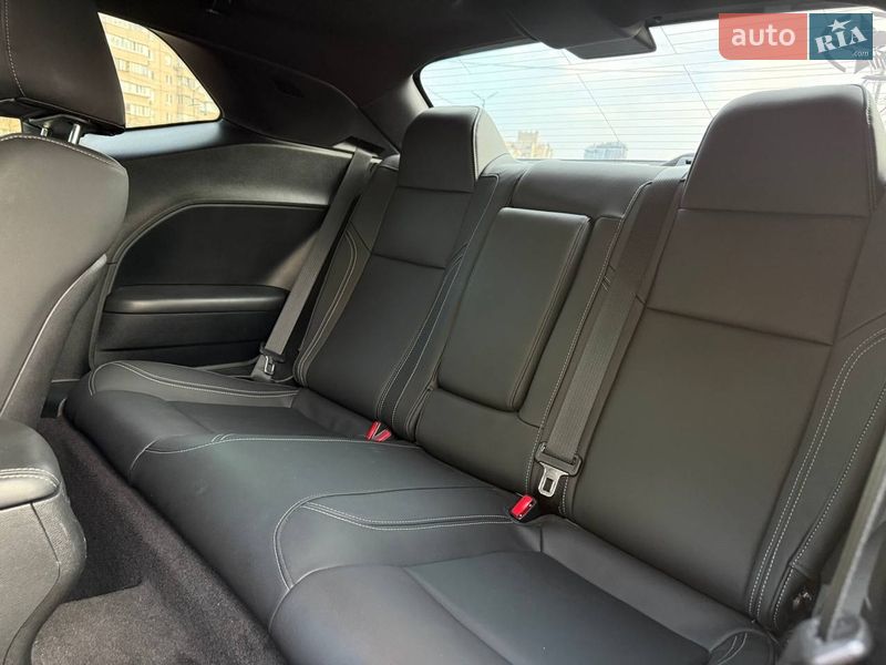 Купе Dodge Challenger 2018 в Києві фото 10 Купе Dodge Challenger 2018 в Києві