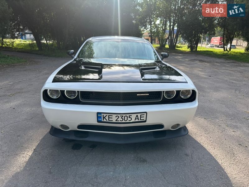 Dodge Challenger 2011