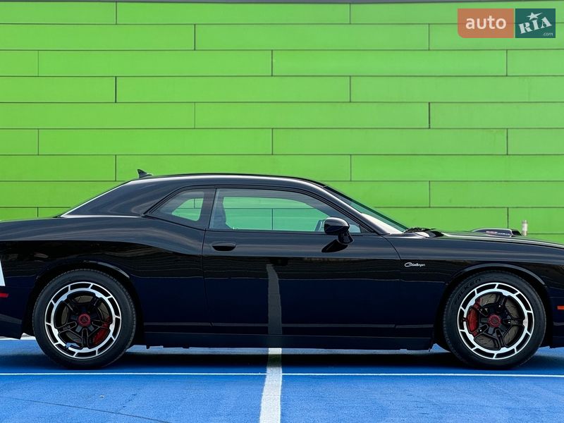 Купе Dodge Challenger 2018 в Киеве