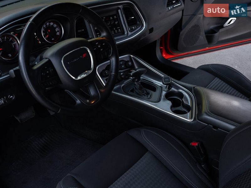 Купе Dodge Challenger 2017 в Дніпрі фото 26 Купе Dodge Challenger 2017 в Дніпрі